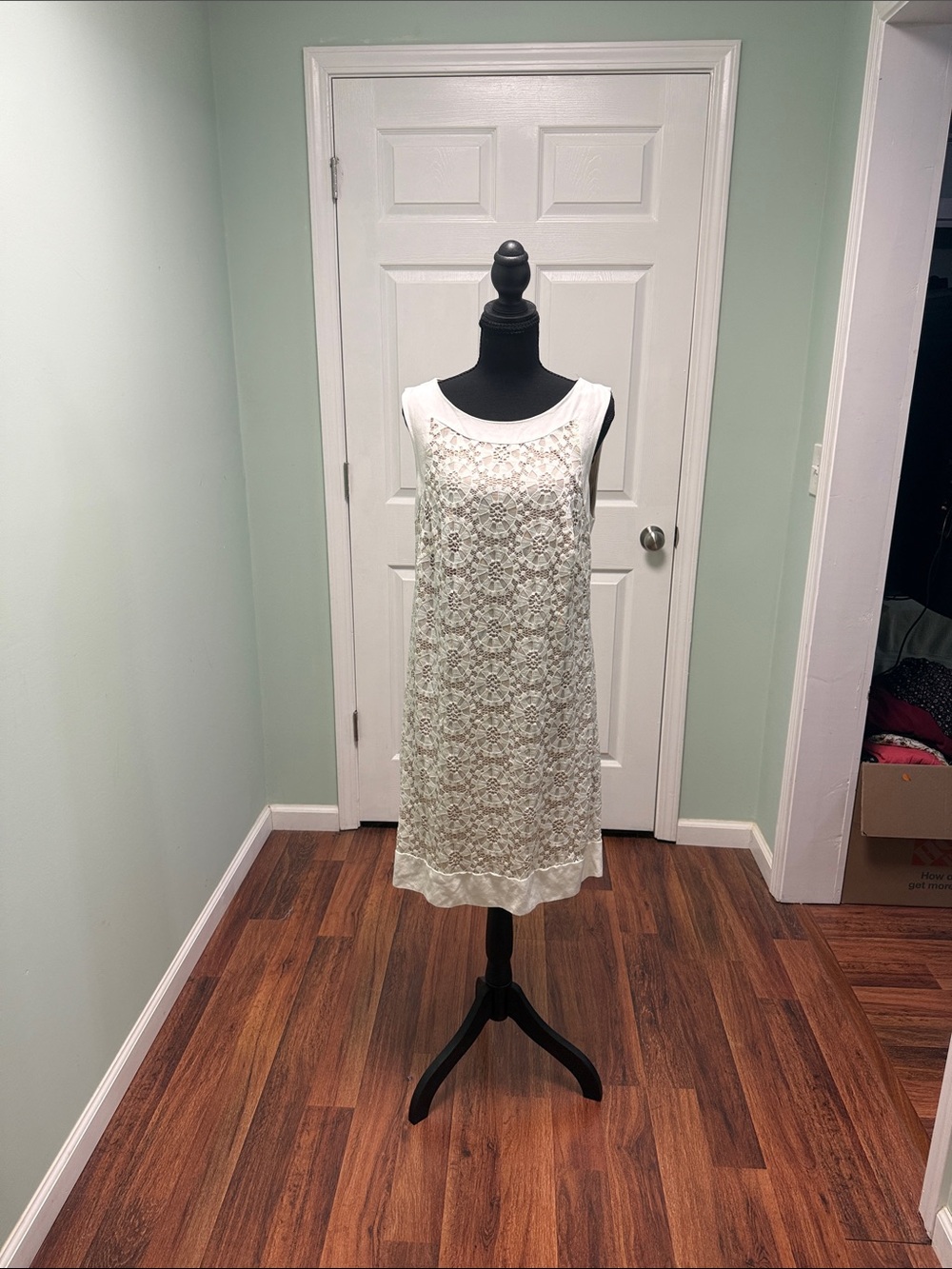 Sharagano Ivory Floral Lace Midi Dress
